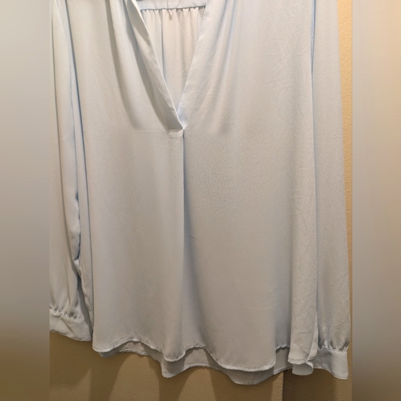 LOFT Ice Blue Split Neck Long Sleeves Button Cuff Blouse Top- XL - Picture 6 of 10